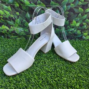 Via Spiga White Leather Block Heel Sandals Ankle Strap Gold Buckle Womens 7.5